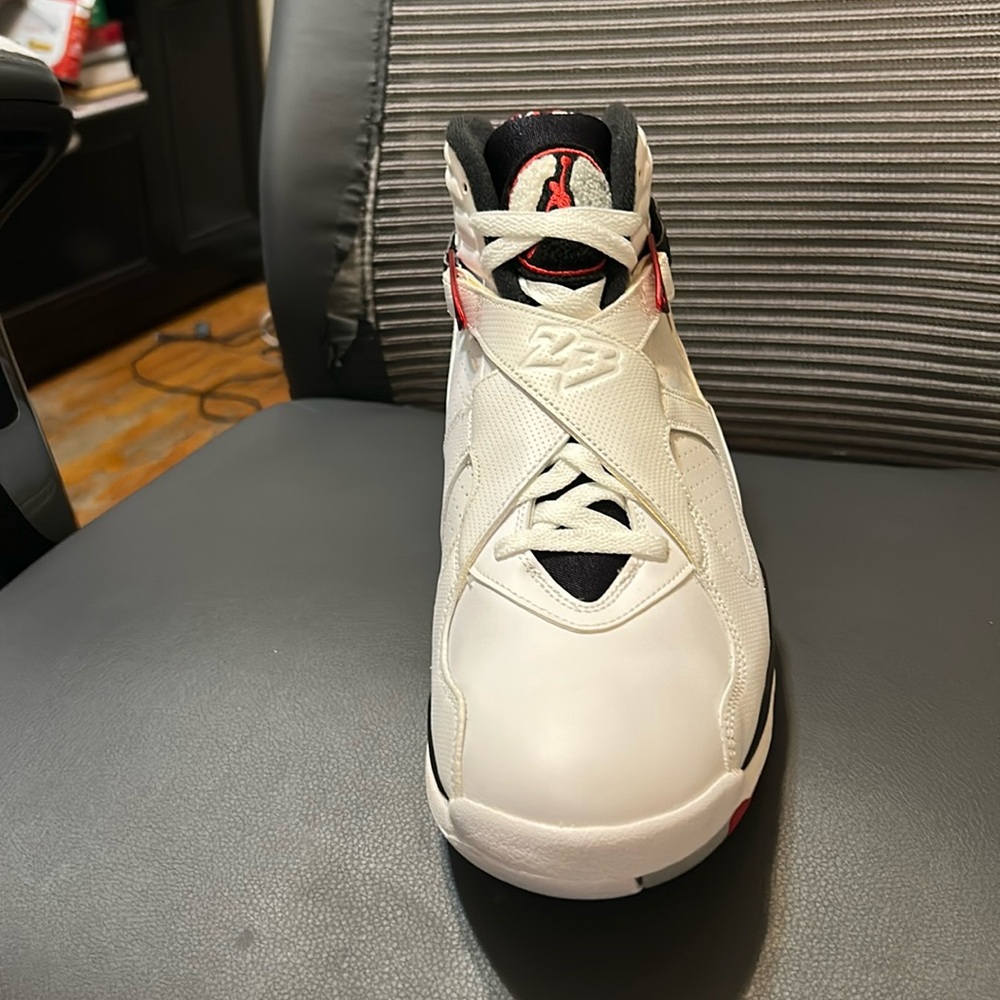 Men’s Retro Air Jordan sneakers